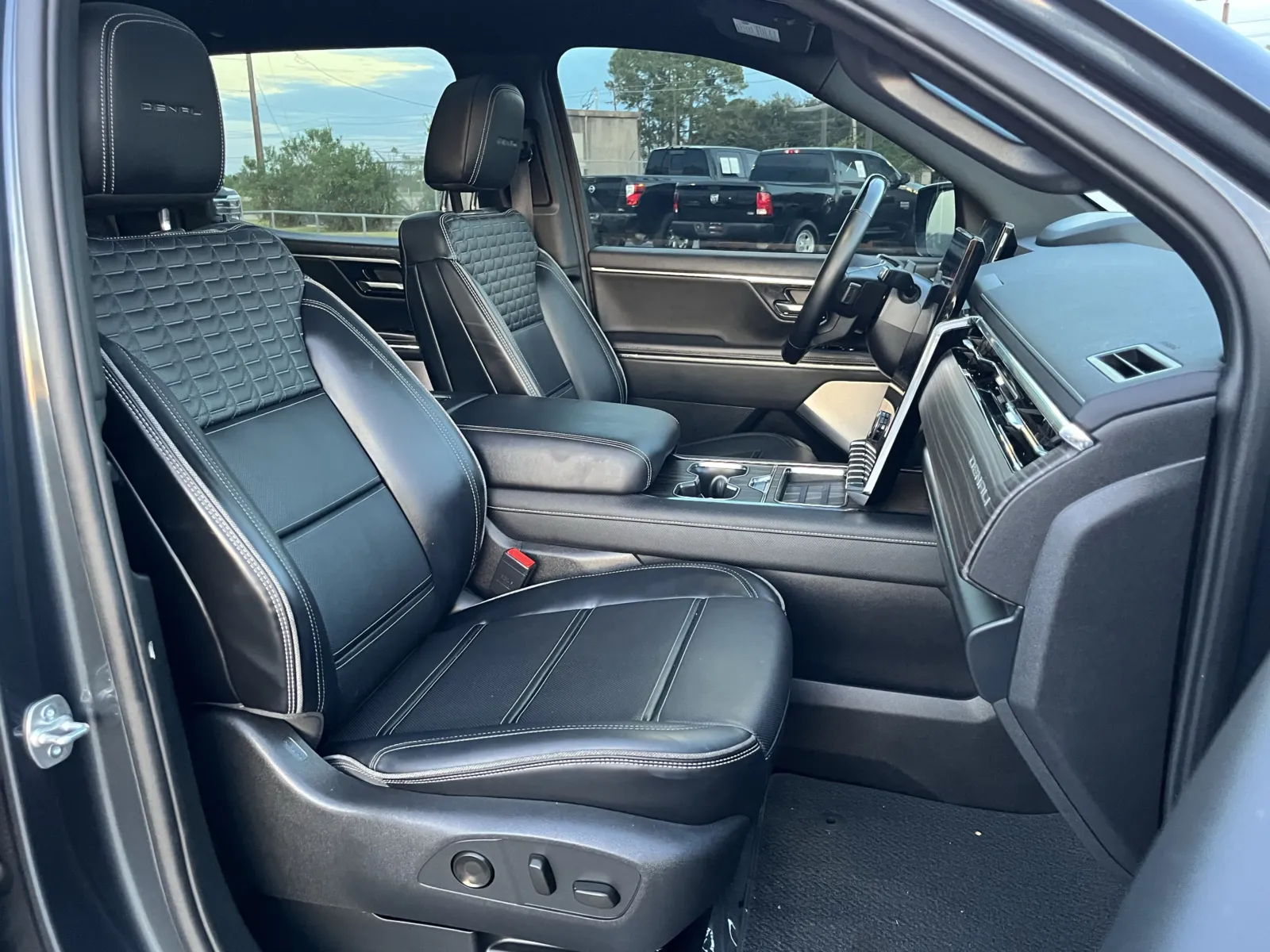 GMC Sierra photo 27