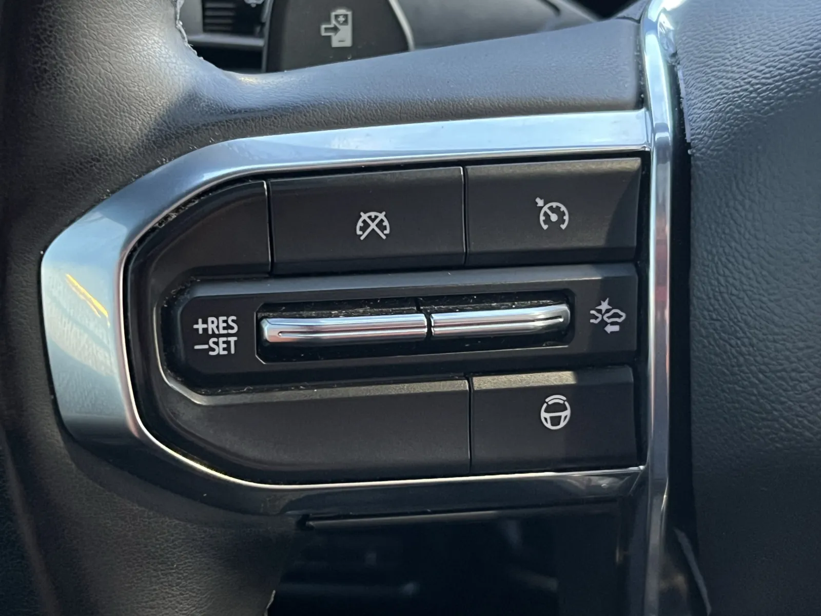 GMC Sierra photo 18