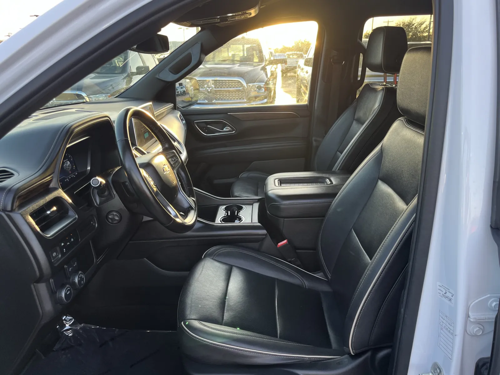 Chevrolet Suburban photo 28