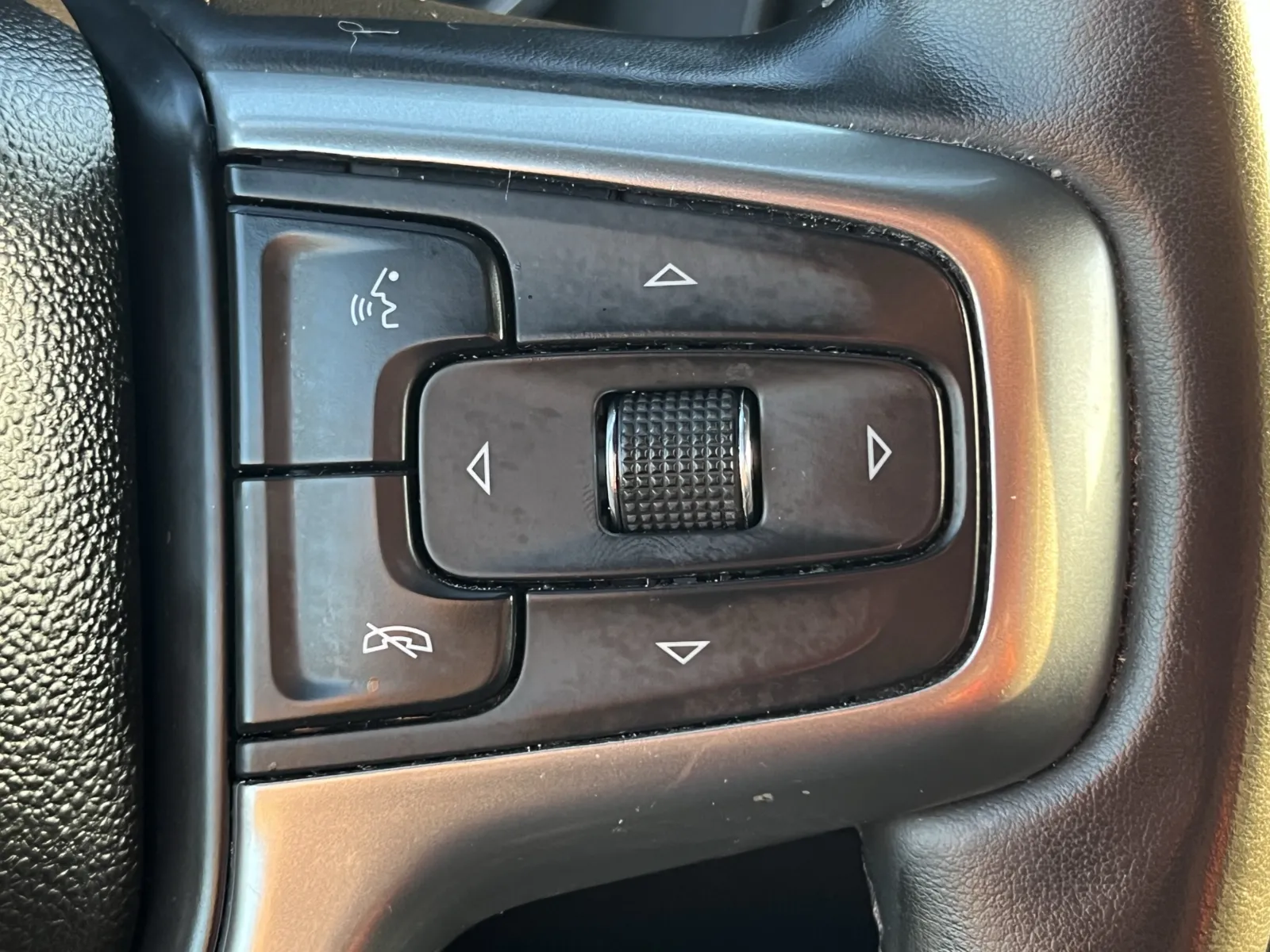 Chevrolet Suburban photo 20