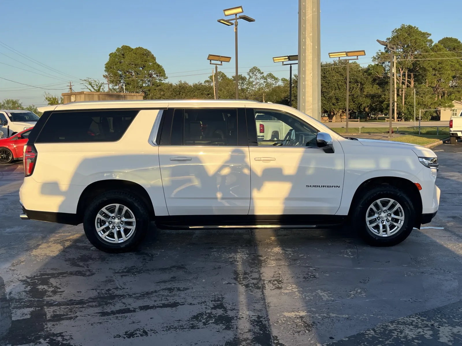 Chevrolet Suburban photo 10