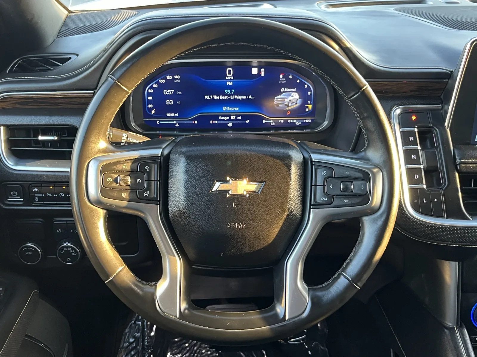 Chevrolet Suburban photo 18