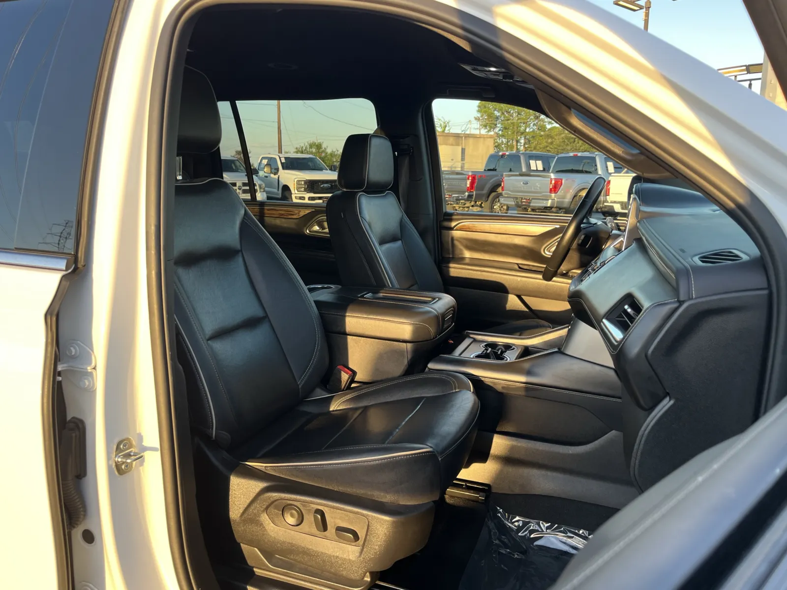 Chevrolet Suburban photo 29