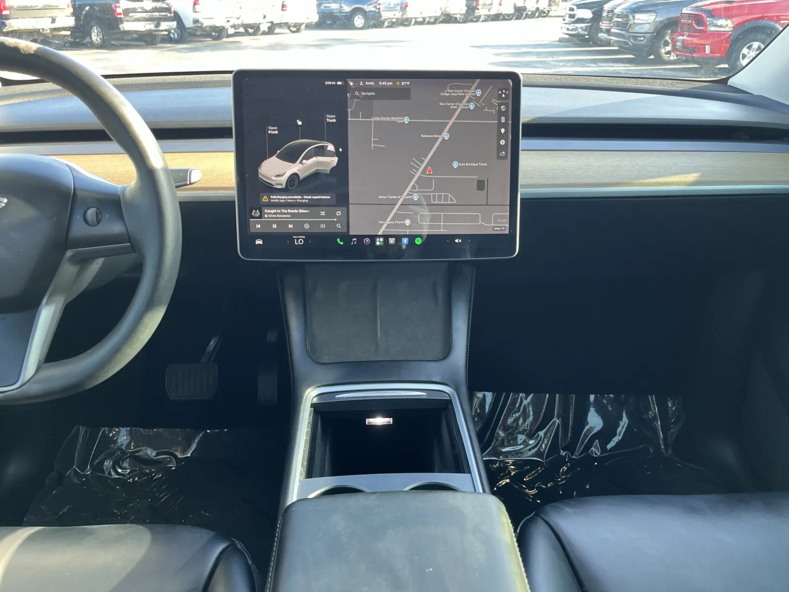 Tesla Model Y photo 22
