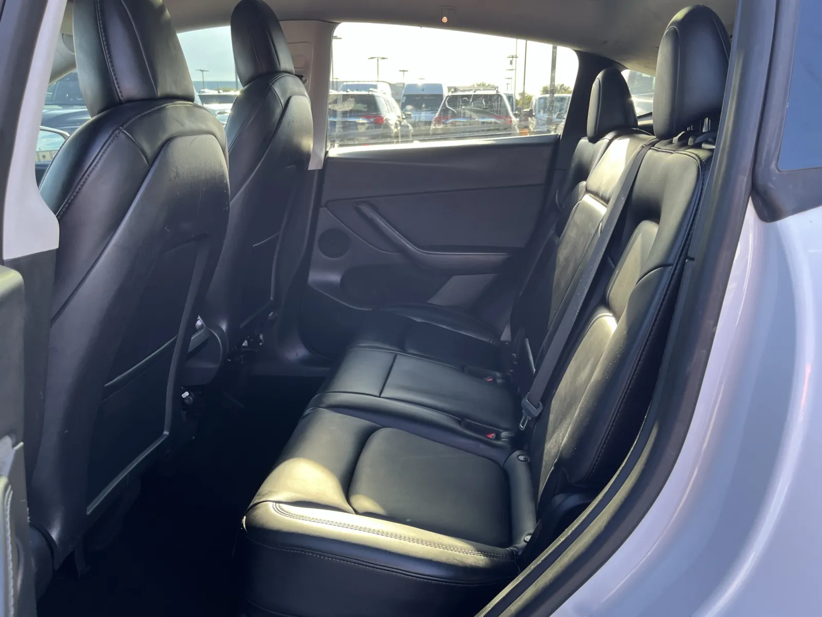 Tesla Model Y photo 27