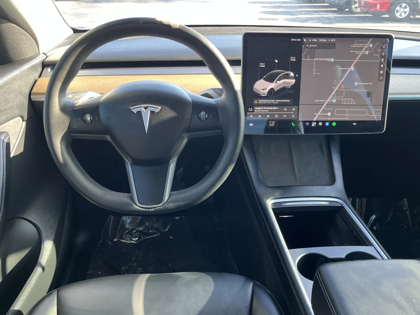 Tesla Model Y photo 15