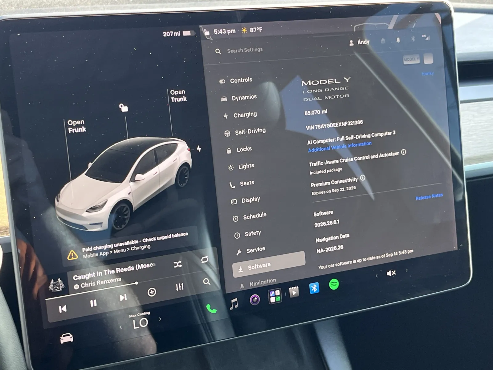 Tesla Model Y photo 19