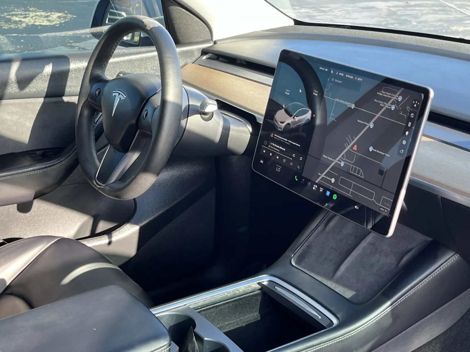 Tesla Model Y photo 14