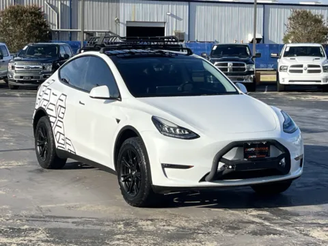 Another view of 2022 Tesla Model Y Long Range for sale in Alvin, TX at Auto Boutique Texas
