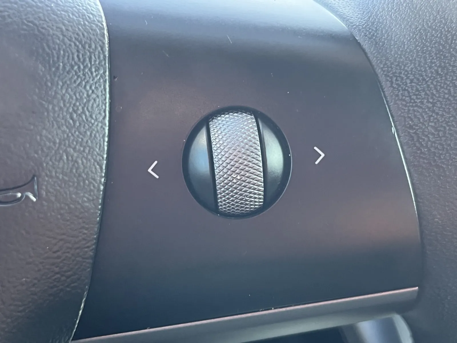 Tesla Model Y photo 18