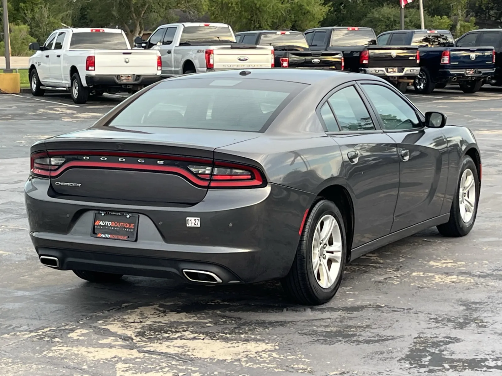 Dodge Charger photo 8