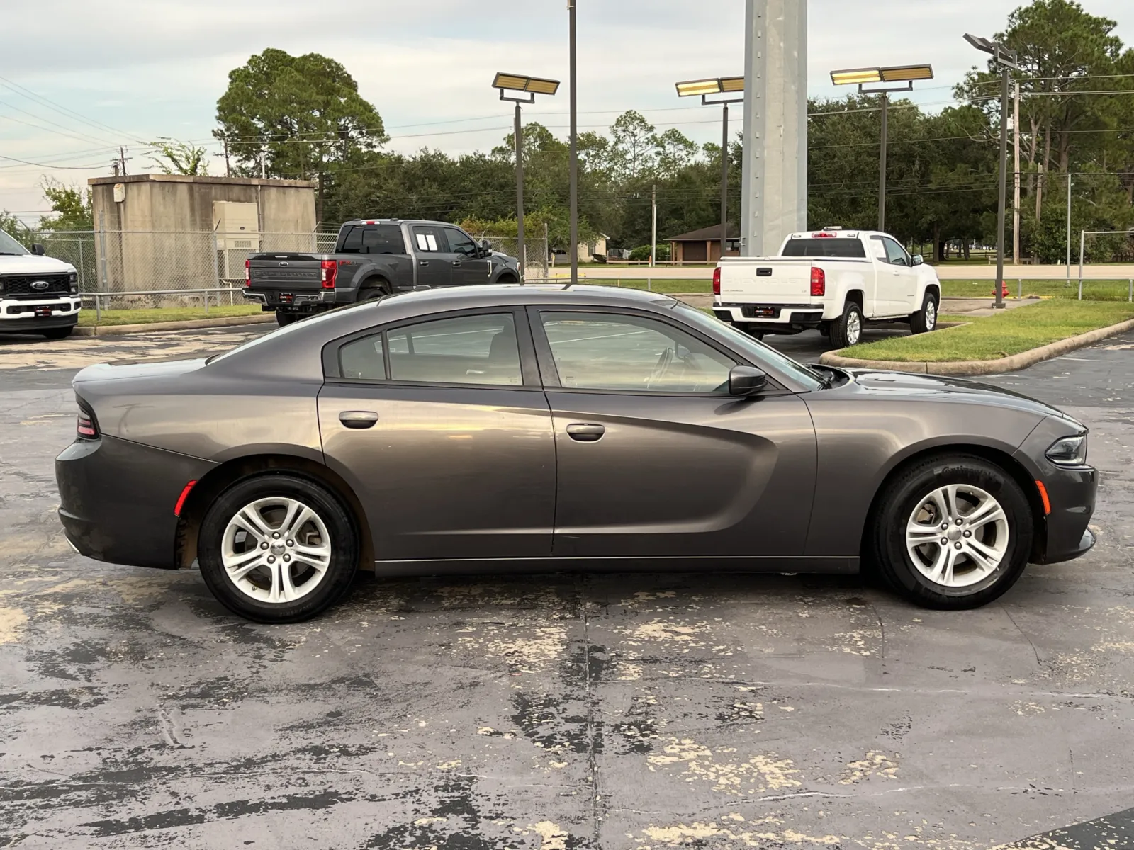 Dodge Charger photo 10