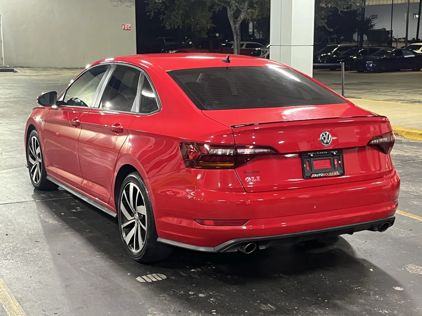 Volkswagen Jetta GLI photo 8