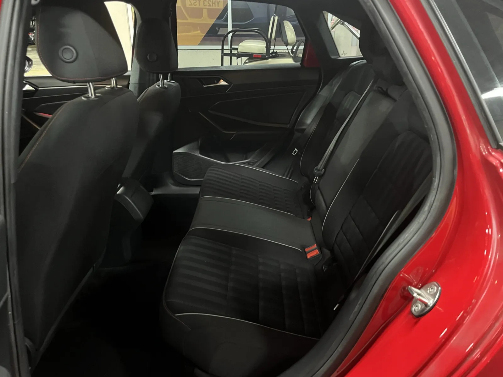 Volkswagen Jetta GLI photo 27
