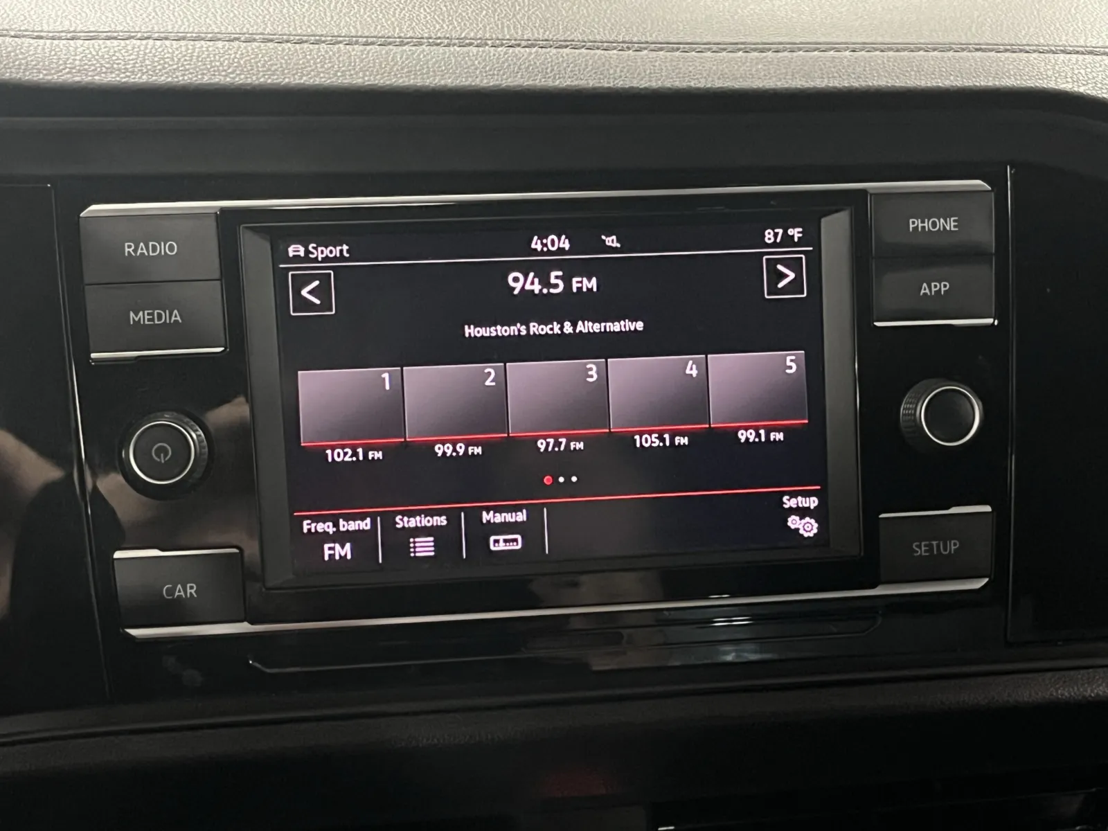 Volkswagen Jetta GLI photo 6