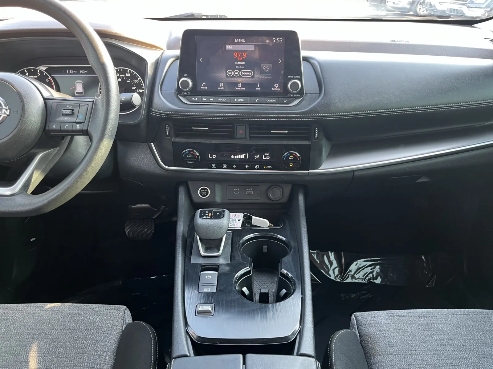 Nissan Rogue photo 23