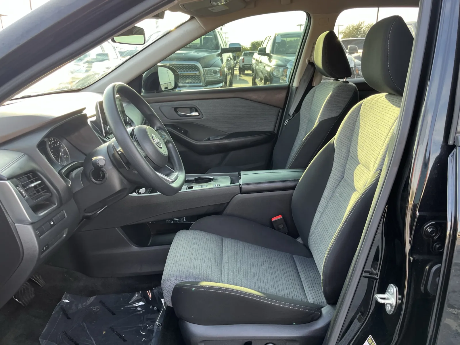 Nissan Rogue photo 26
