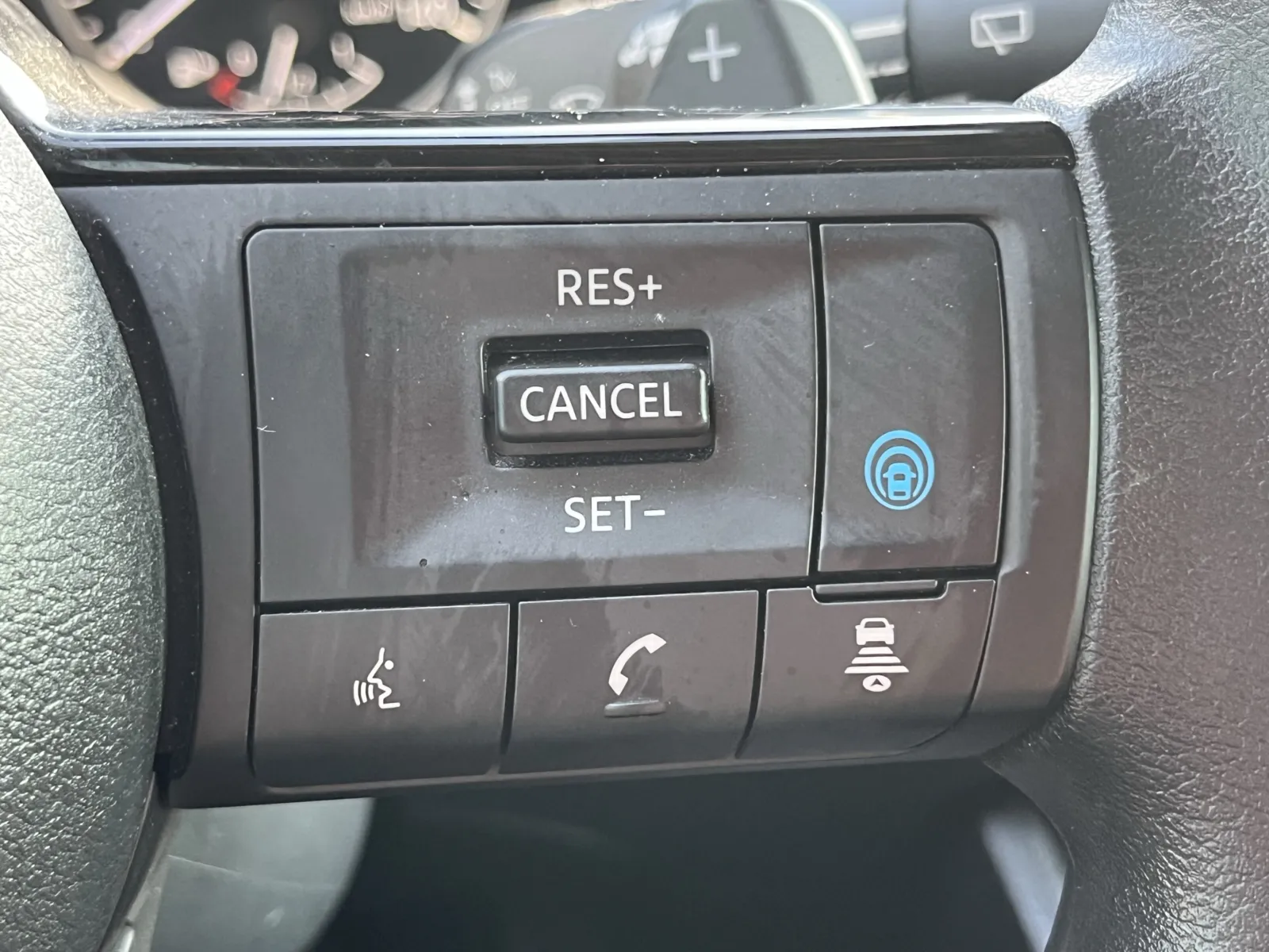Nissan Rogue photo 19