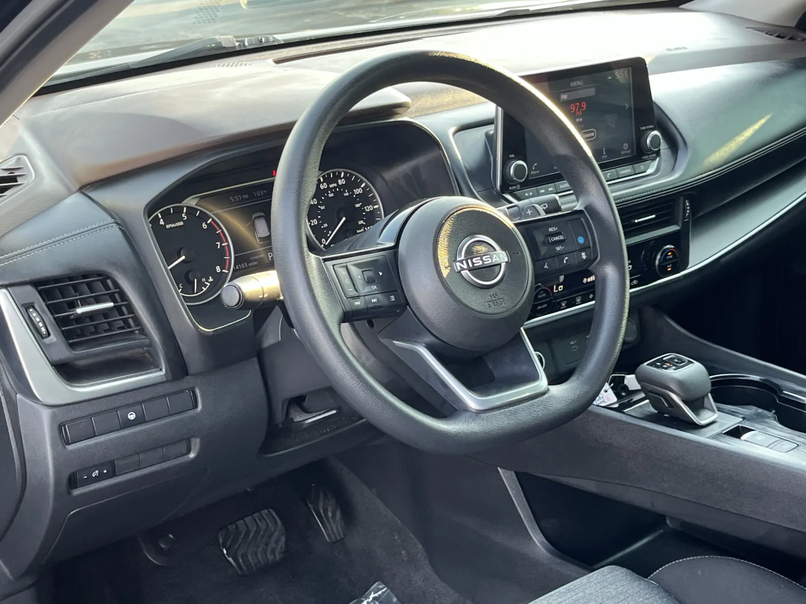 Nissan Rogue photo 14