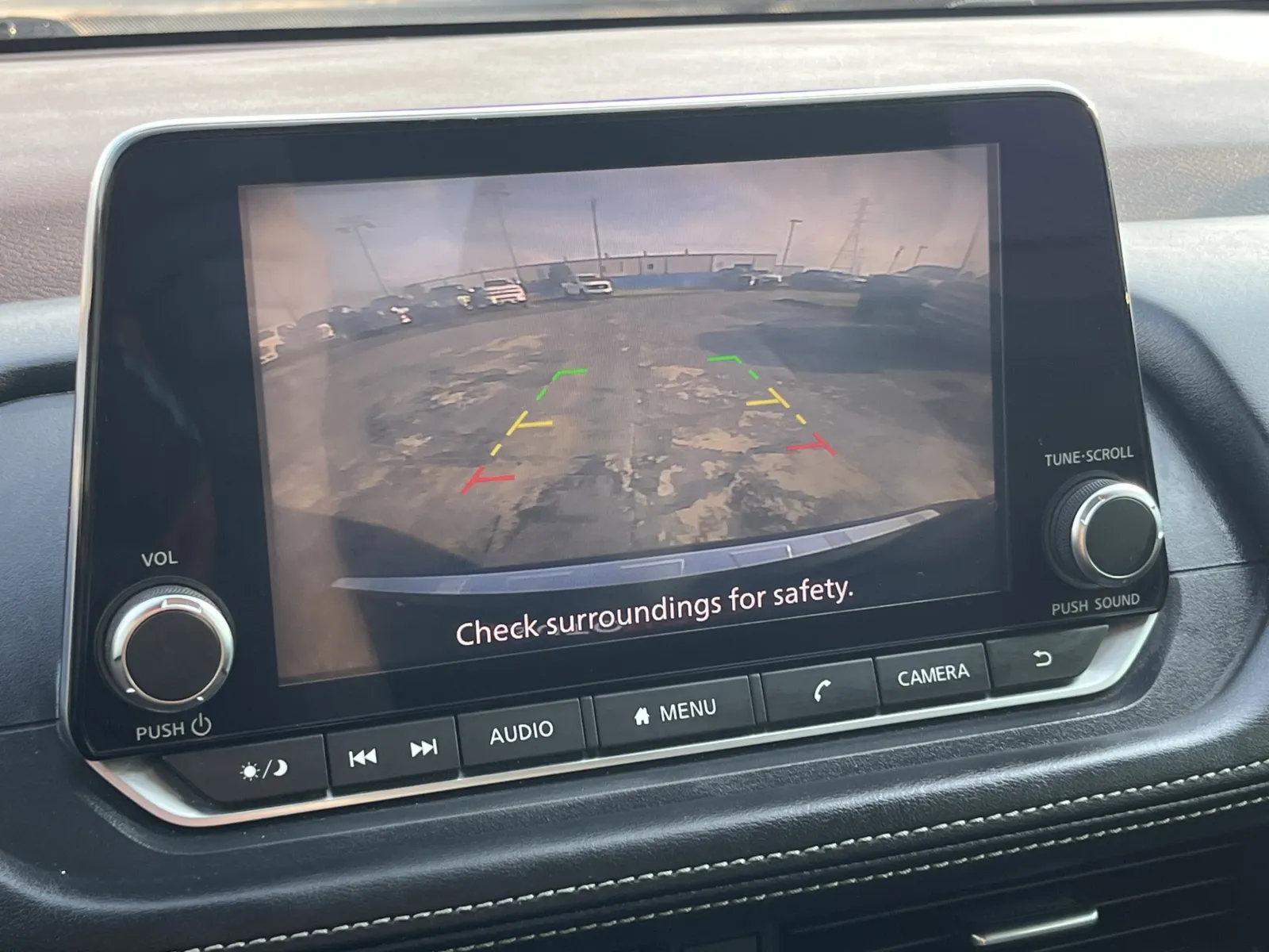 Nissan Rogue photo 5