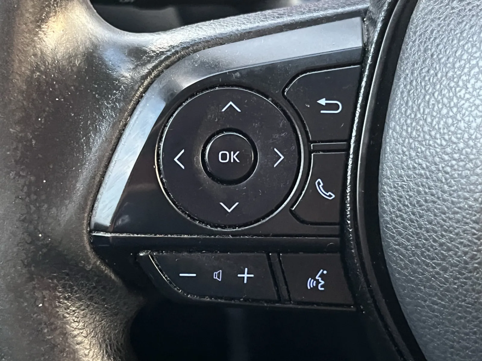 Toyota RAV4 photo 18