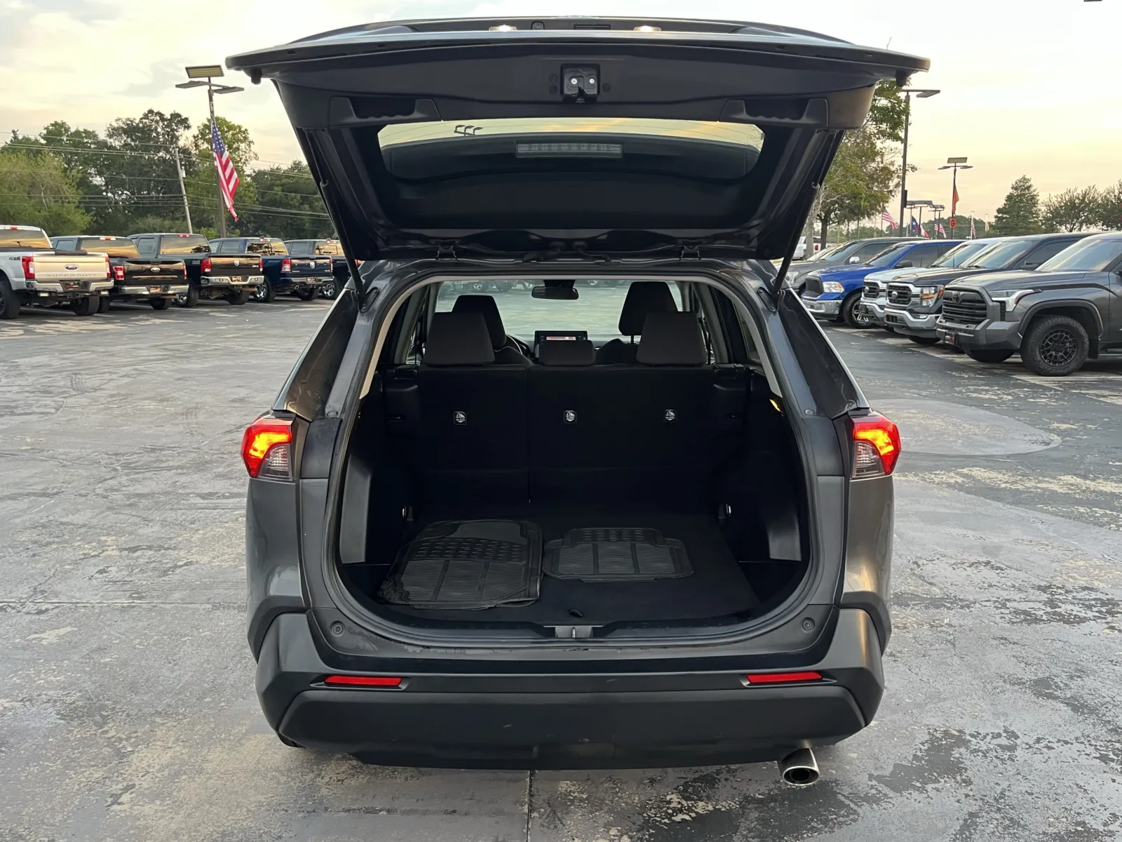 Toyota RAV4 photo 11