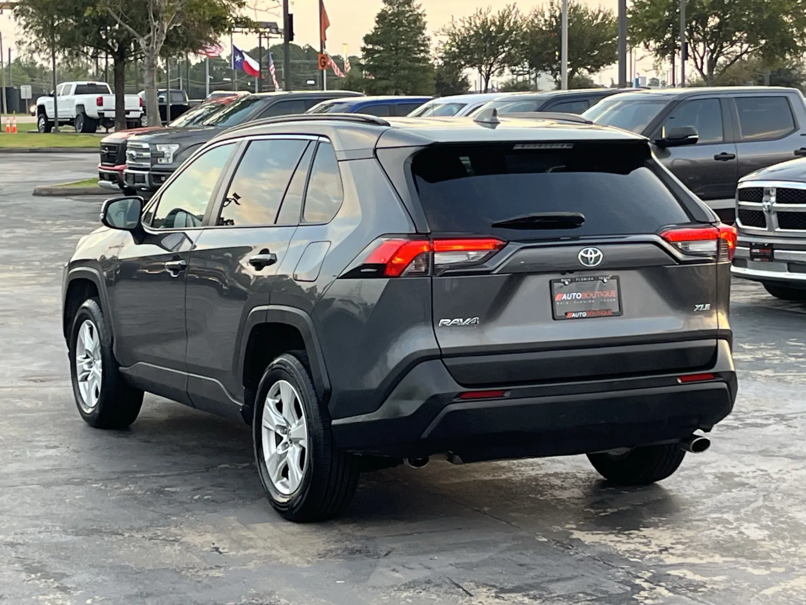 Toyota RAV4 photo 8