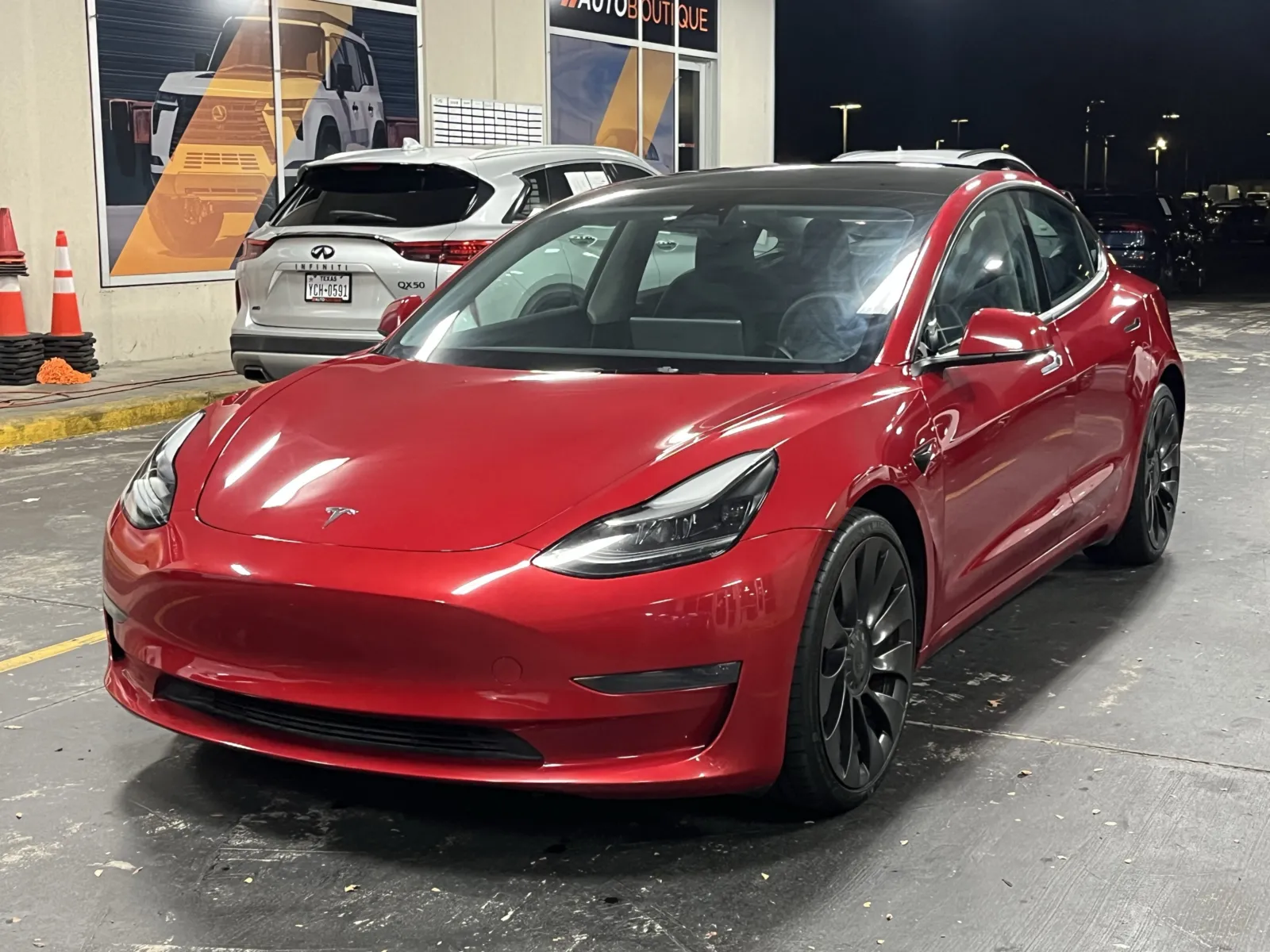 Tesla Model 3 photo 3