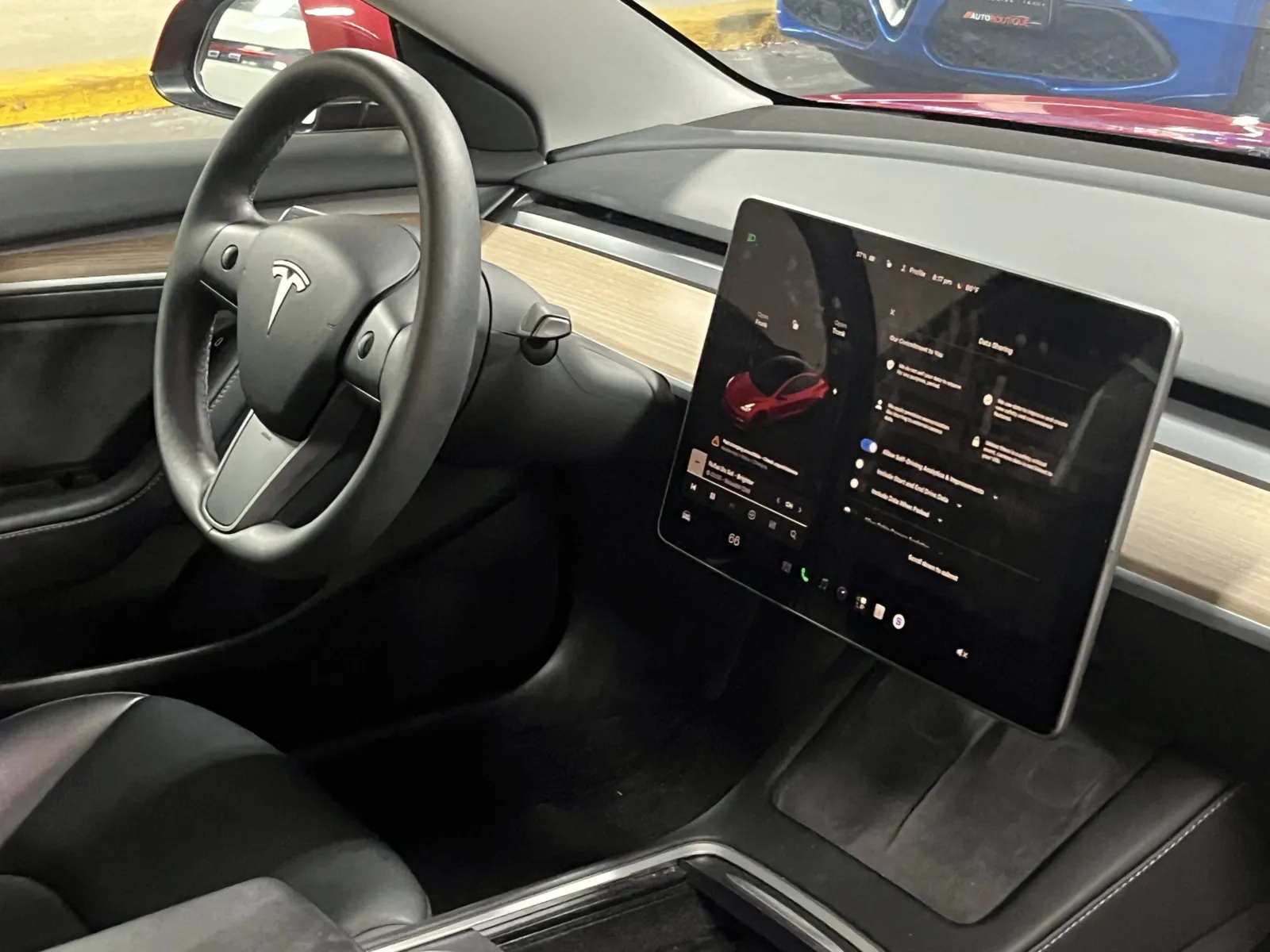 Tesla Model 3 photo 17