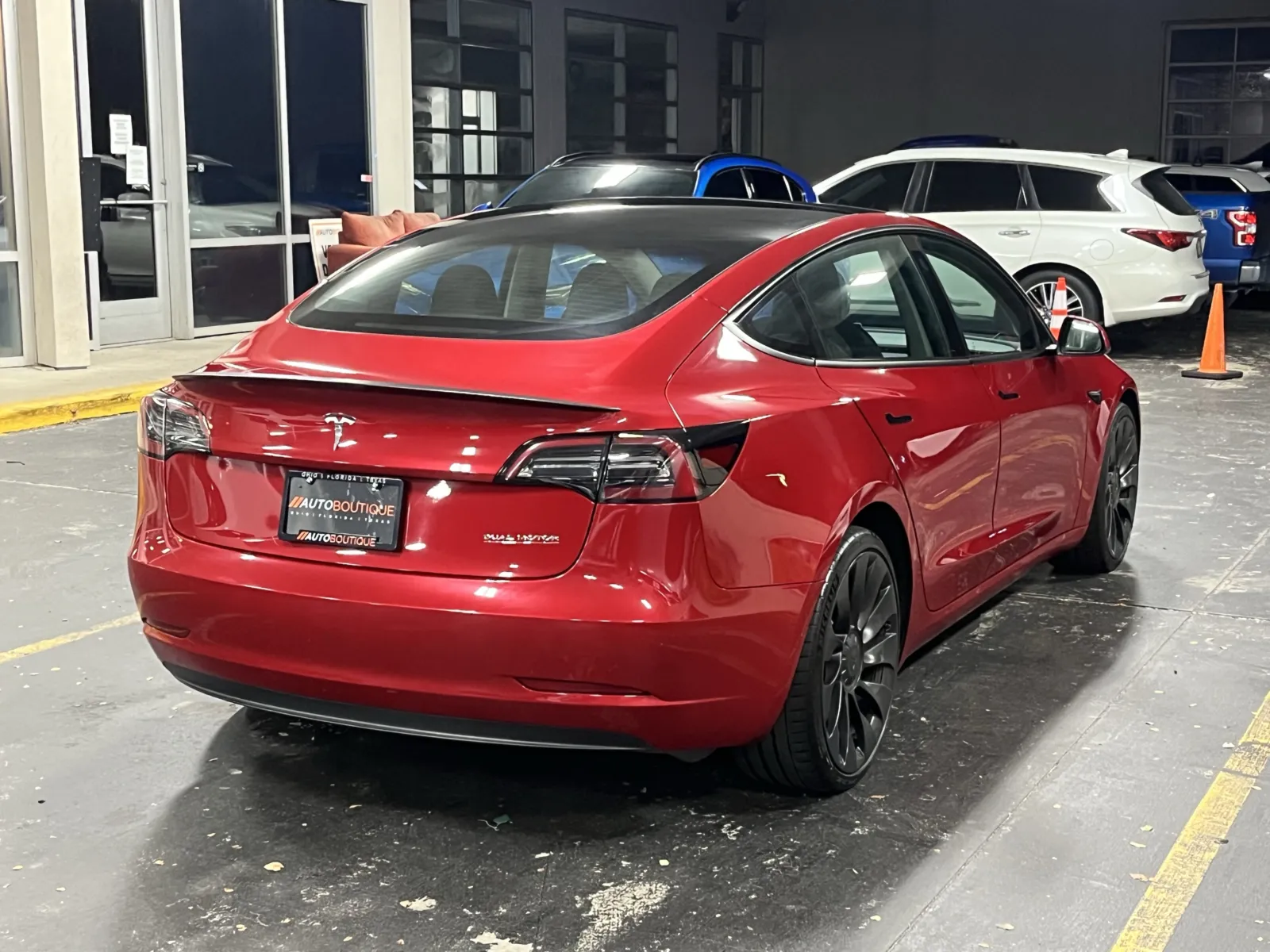 Tesla Model 3 photo 10
