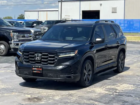 Photos of 2023 Honda Pilot Sport for sale in Alvin, TX at Auto Boutique Texas