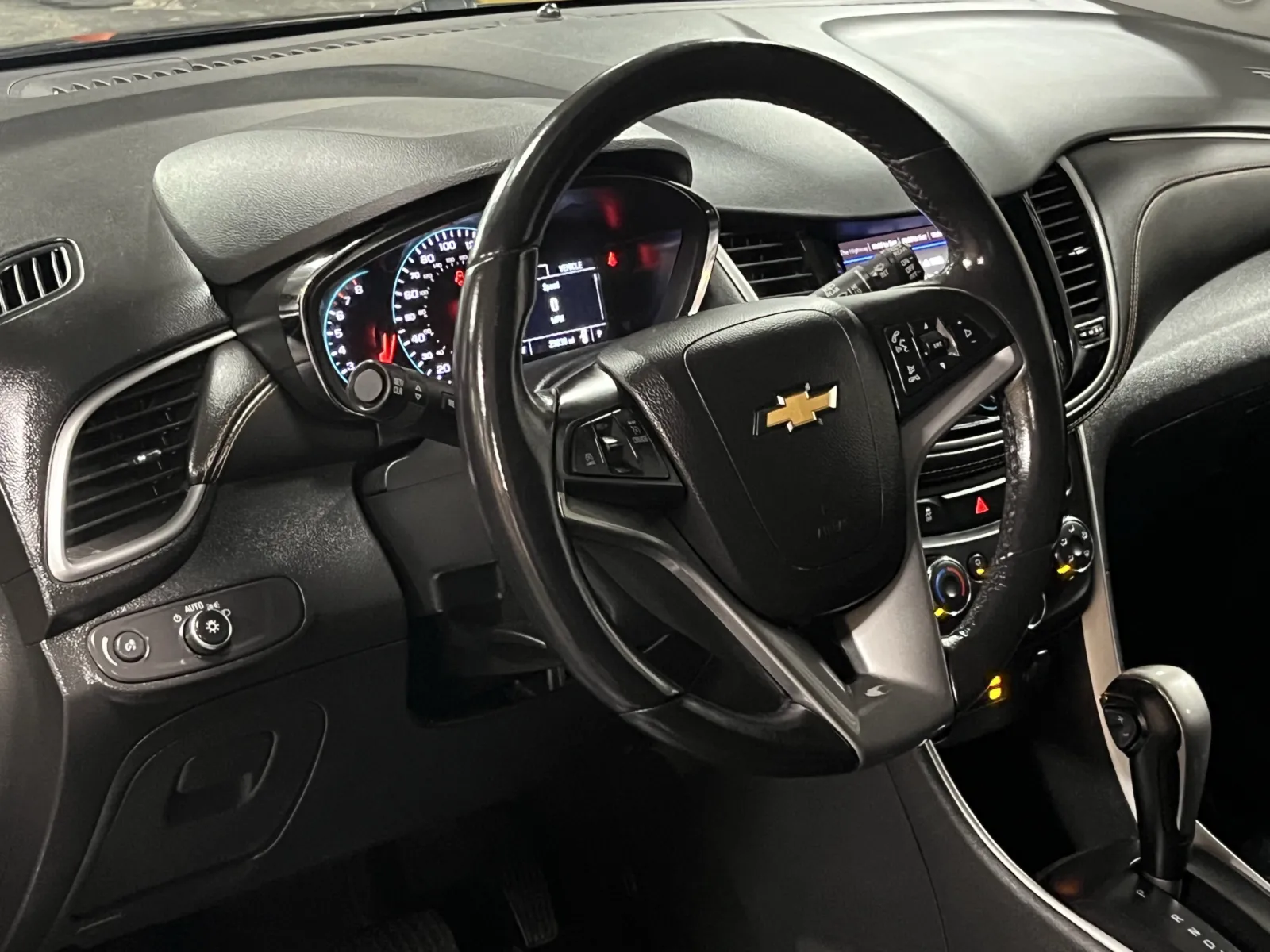 Chevrolet Trax photo 12