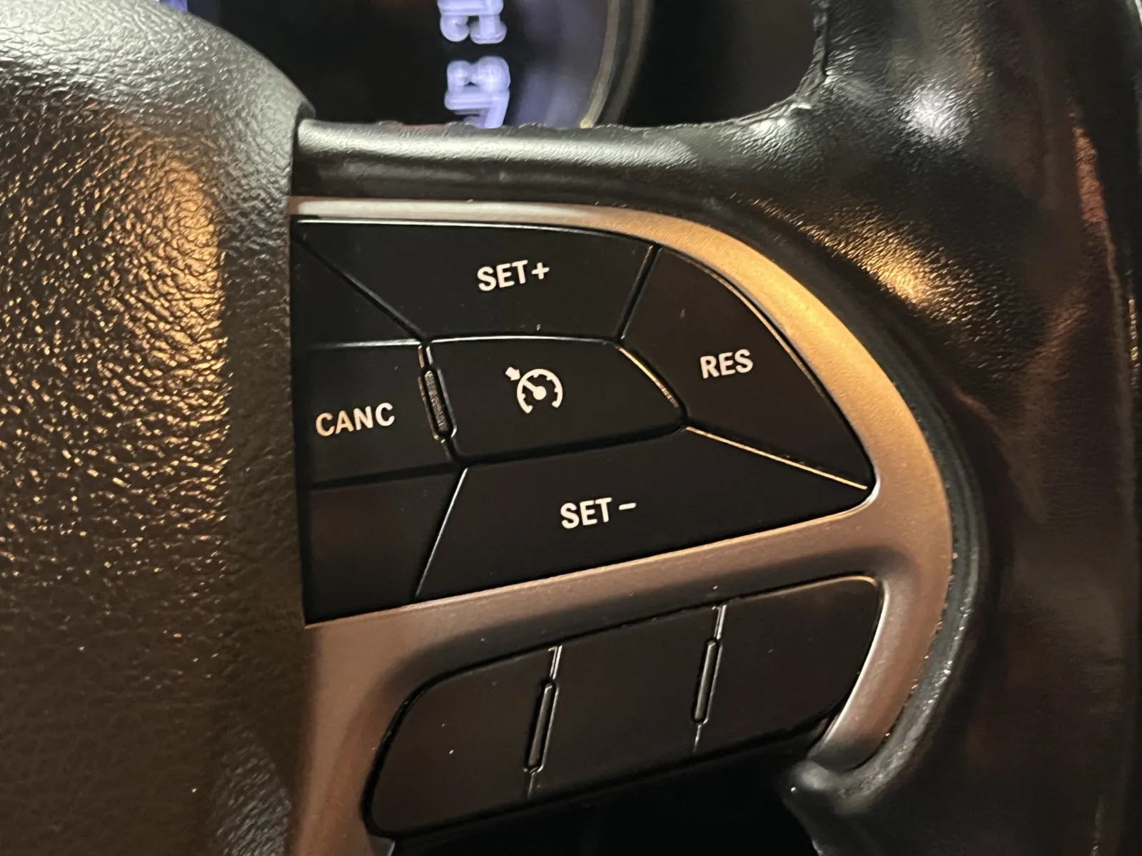 Jeep Grand Cherokee photo 17