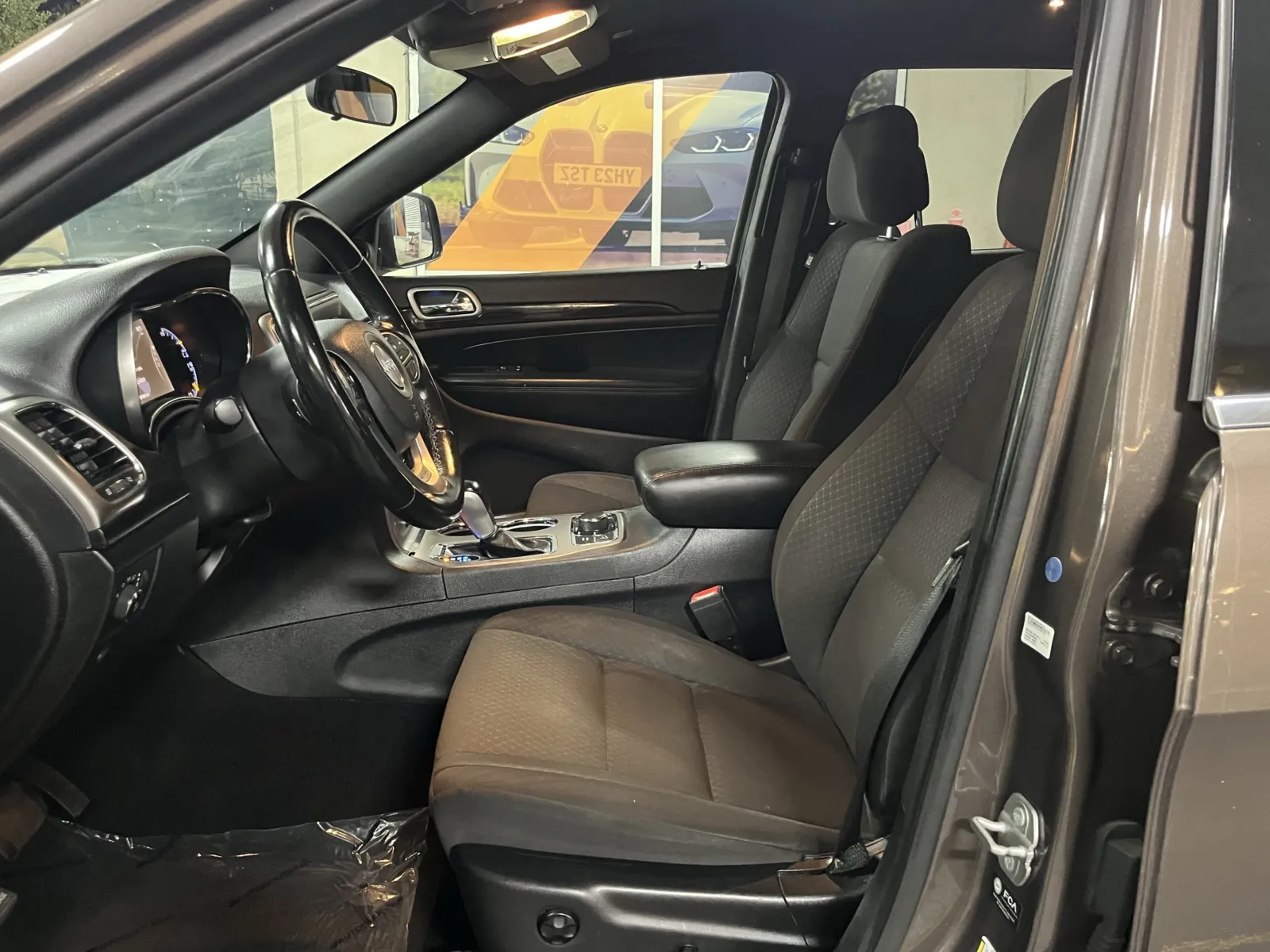 Jeep Grand Cherokee photo 24