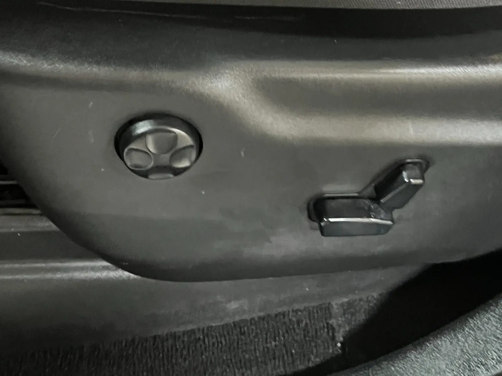 Jeep Grand Cherokee photo 23