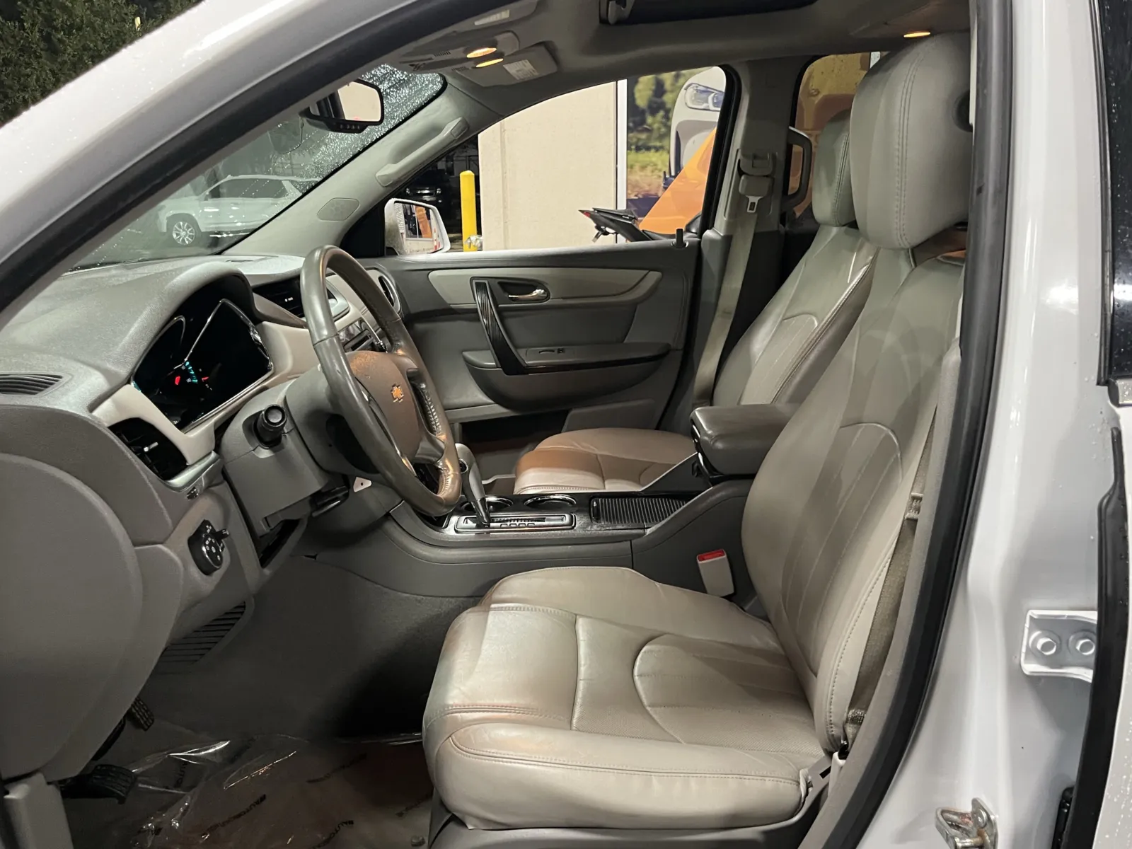 Chevrolet Traverse photo 25