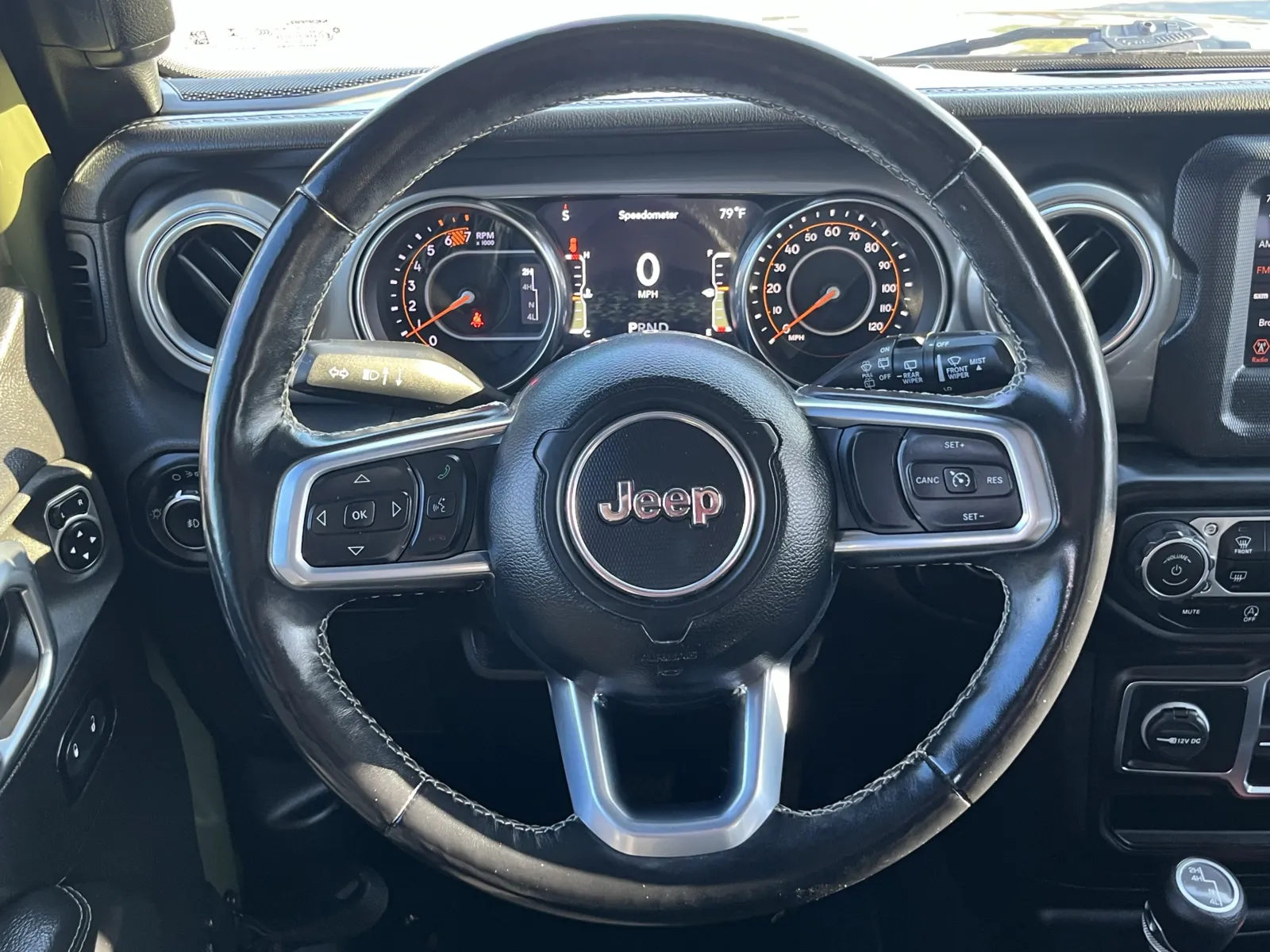 Jeep Wrangler photo 15