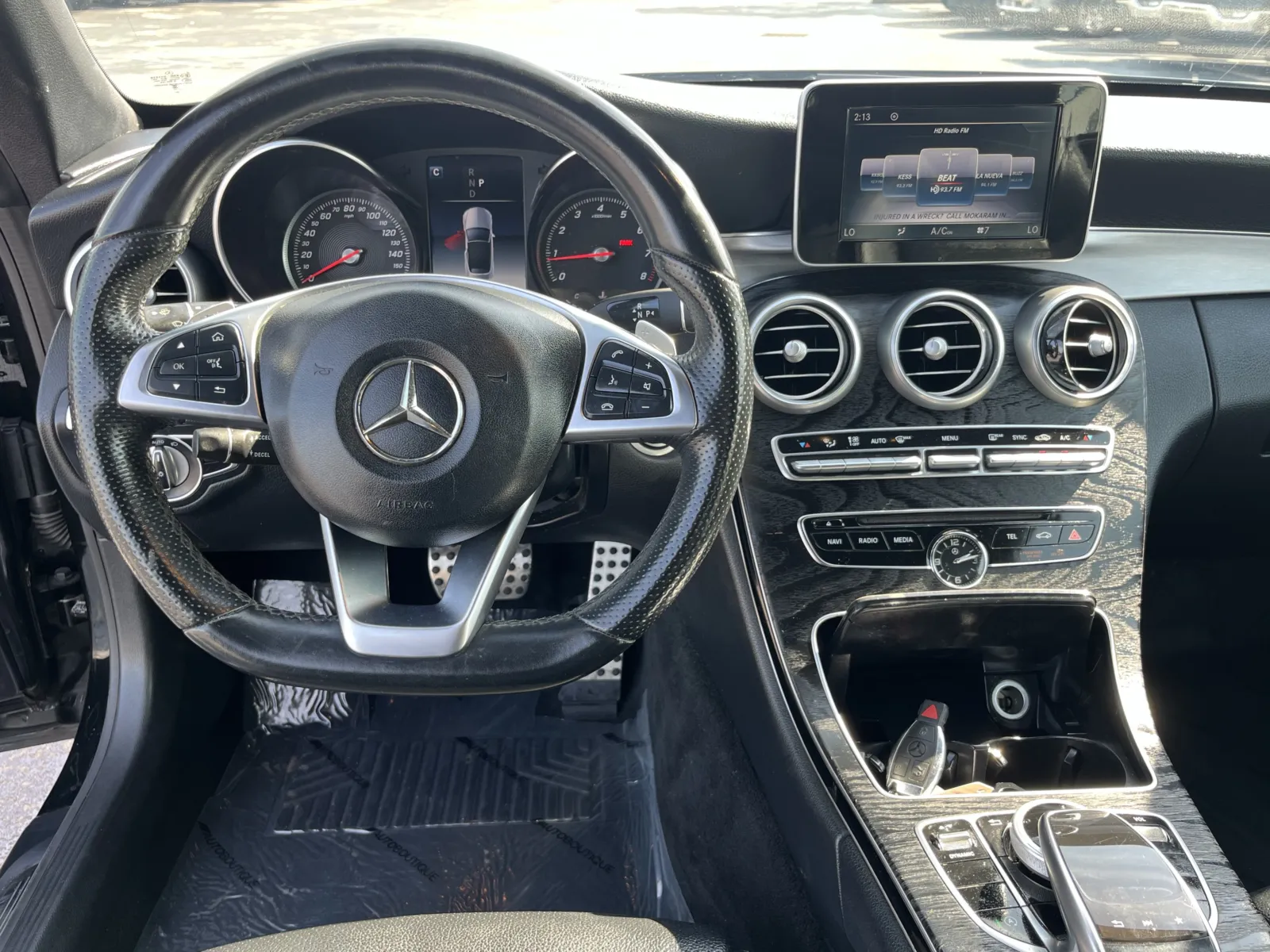 Mercedes-Benz C-Class photo 14