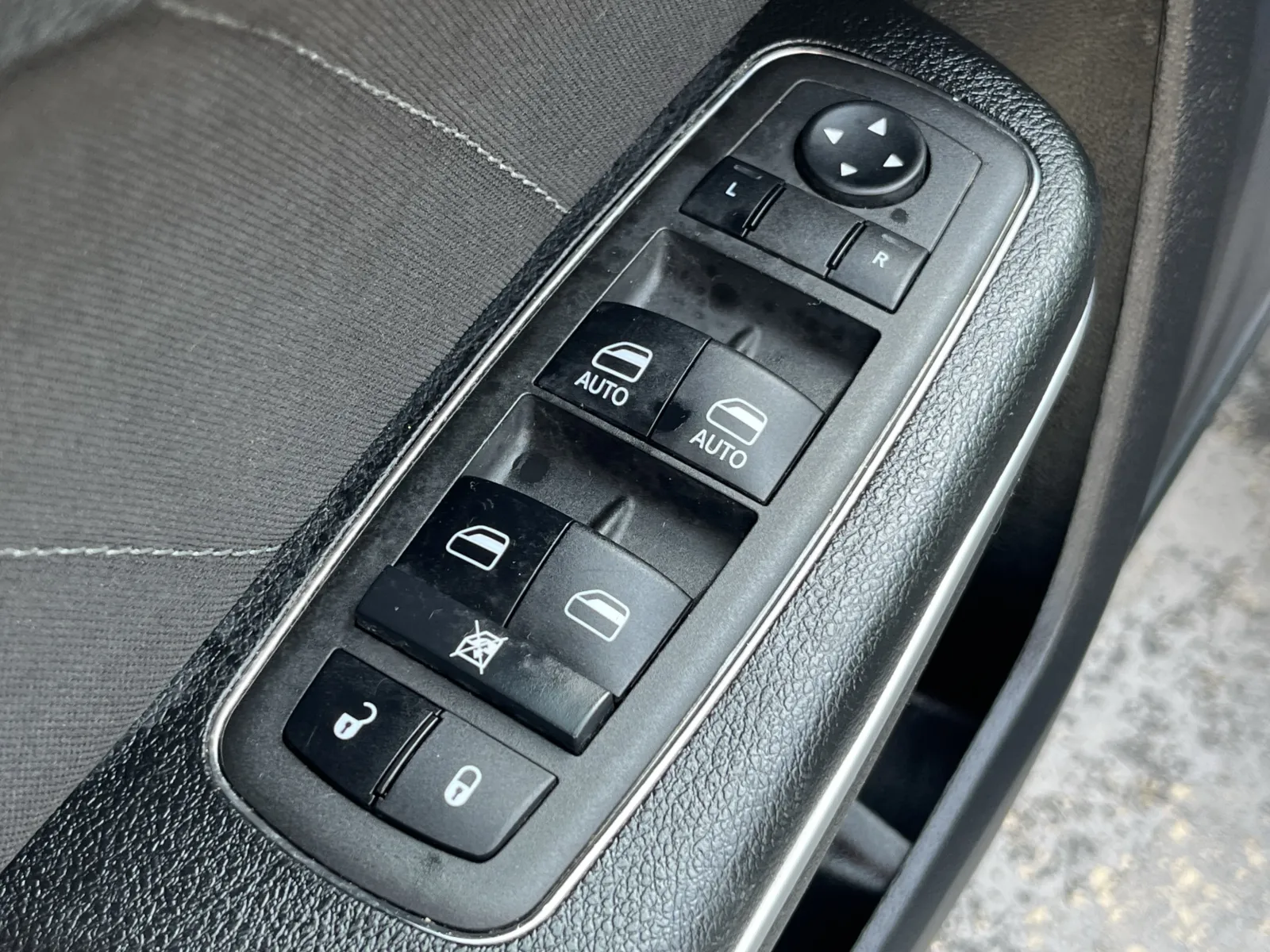 Dodge Charger photo 23