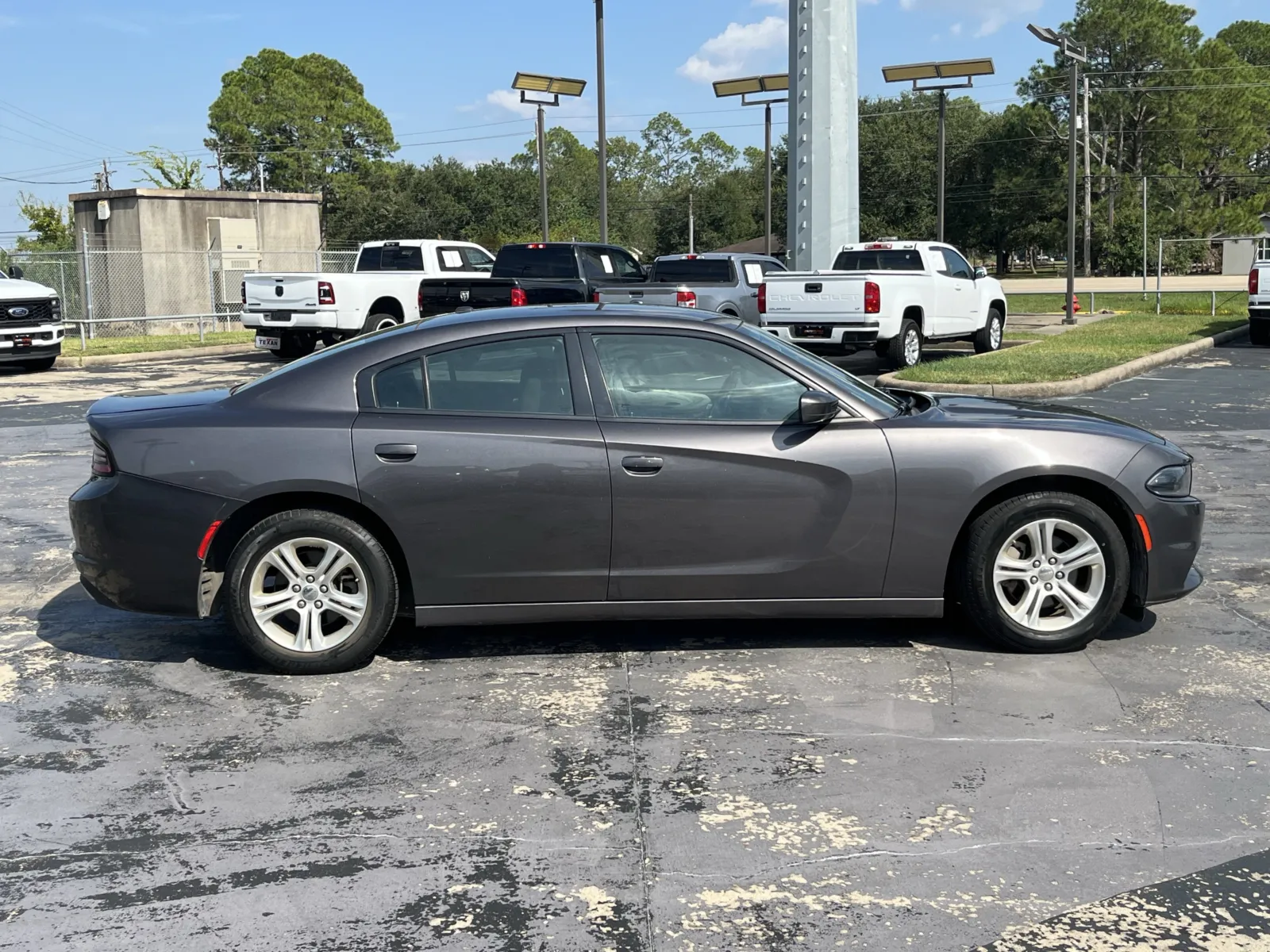 Dodge Charger photo 10