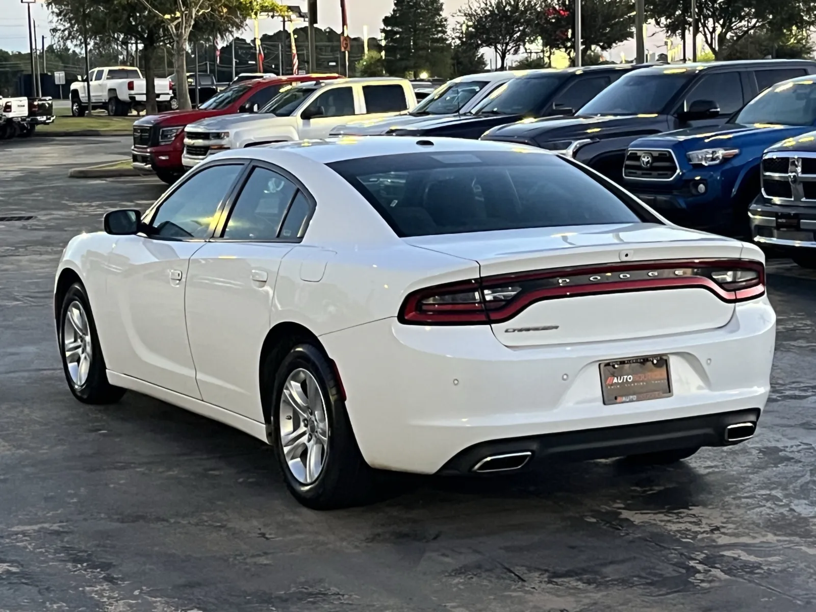 Dodge Charger photo 9