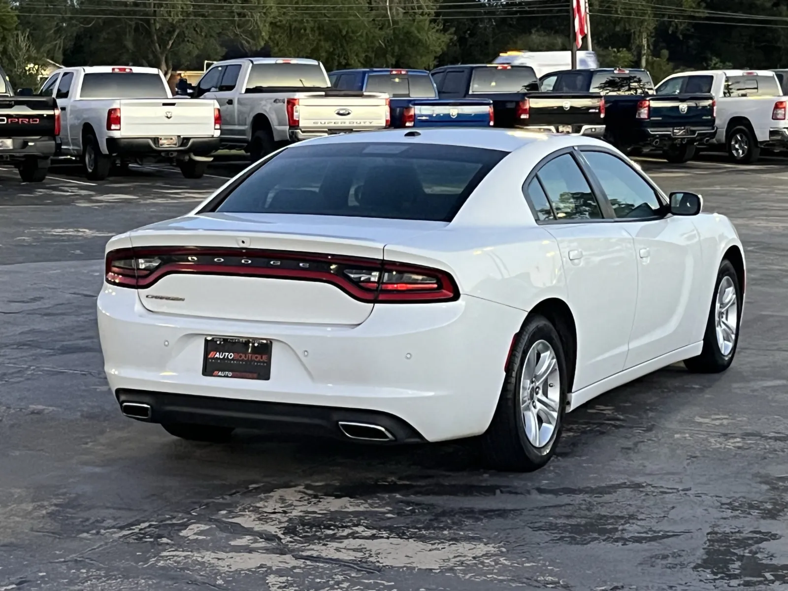 Dodge Charger photo 8