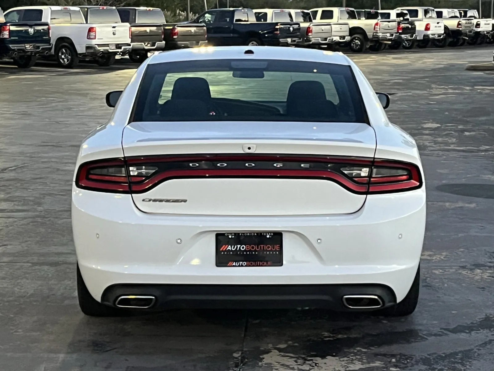 Dodge Charger photo 7