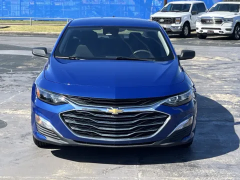 More photos of 2023 Chevrolet Malibu LS at Auto Boutique Texas, TX