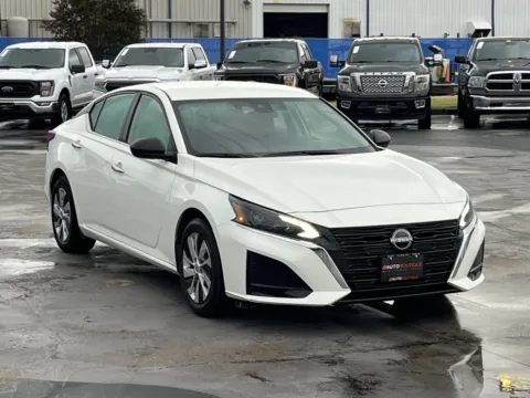 Another view of 2024 Nissan Altima 2.5 S for sale in Alvin, TX at Auto Boutique Texas