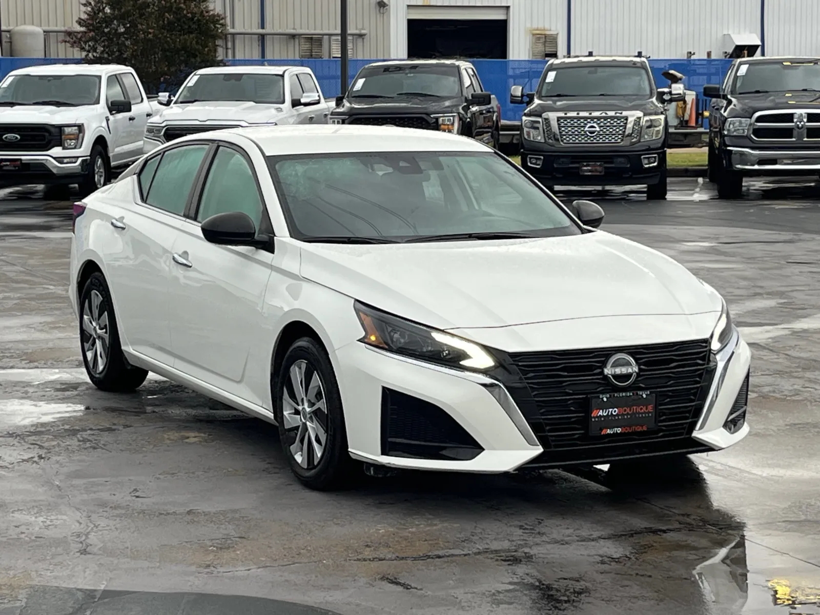 Nissan Altima photo 3