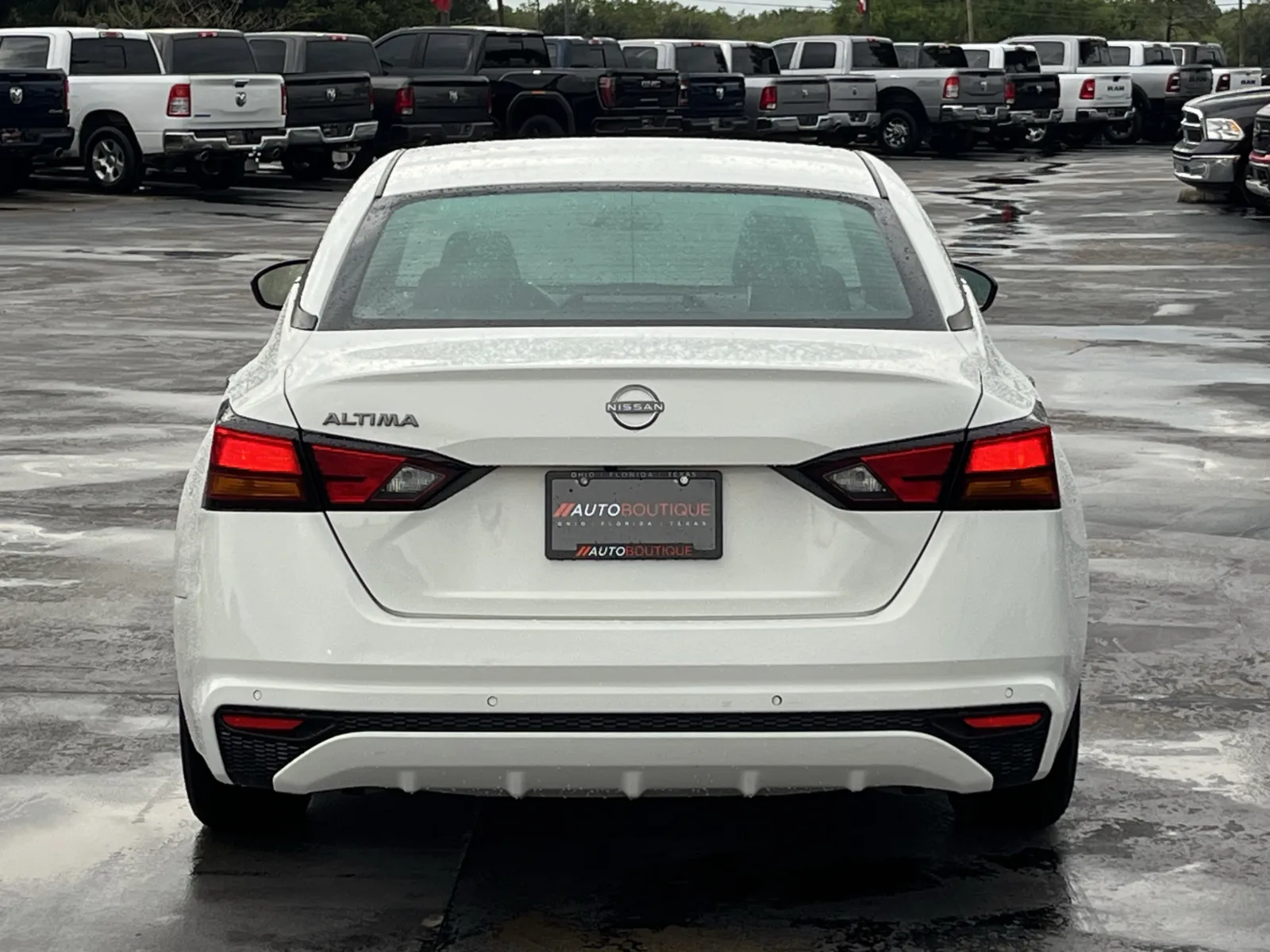 Nissan Altima photo 7