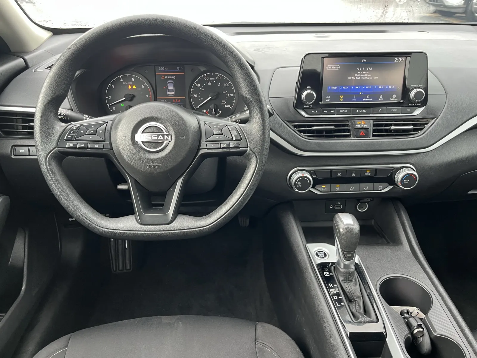 Nissan Altima photo 14