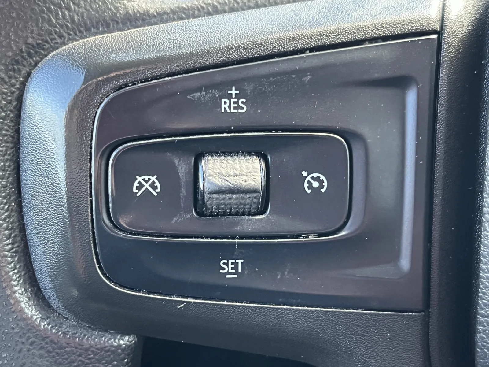 Chevrolet Silverado photo 16