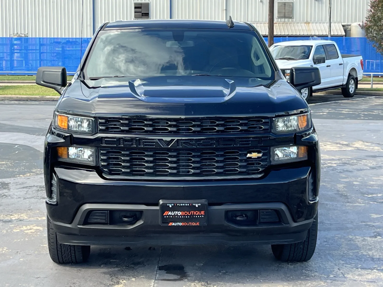 Chevrolet Silverado photo 4